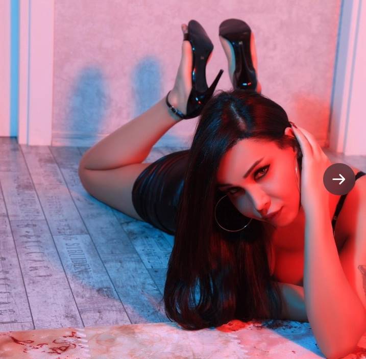 Şirinevler Escort Leyla İle Azgın Baş Döndüren Anlar
